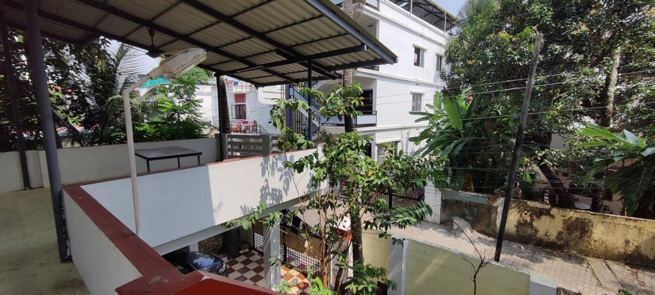 Peniel Residency Apartment Kochi Exterior photo